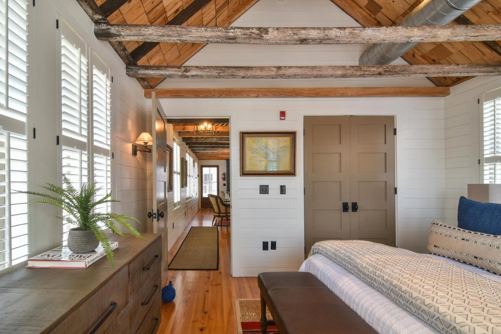 The Charlestonian Aparthotel Bilik gambar