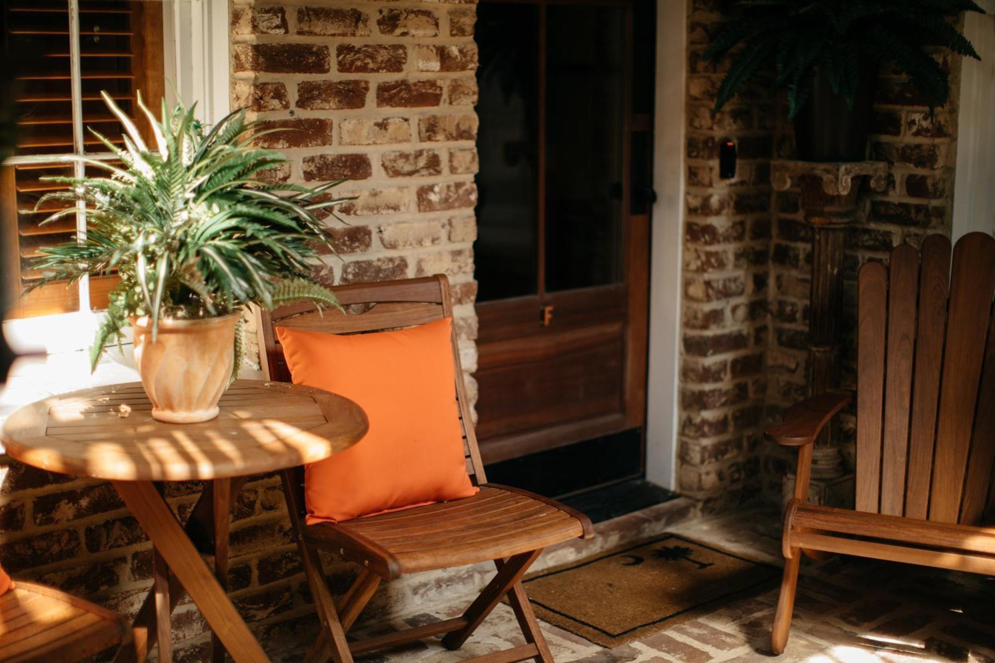The Charlestonian Aparthotel Bilik gambar