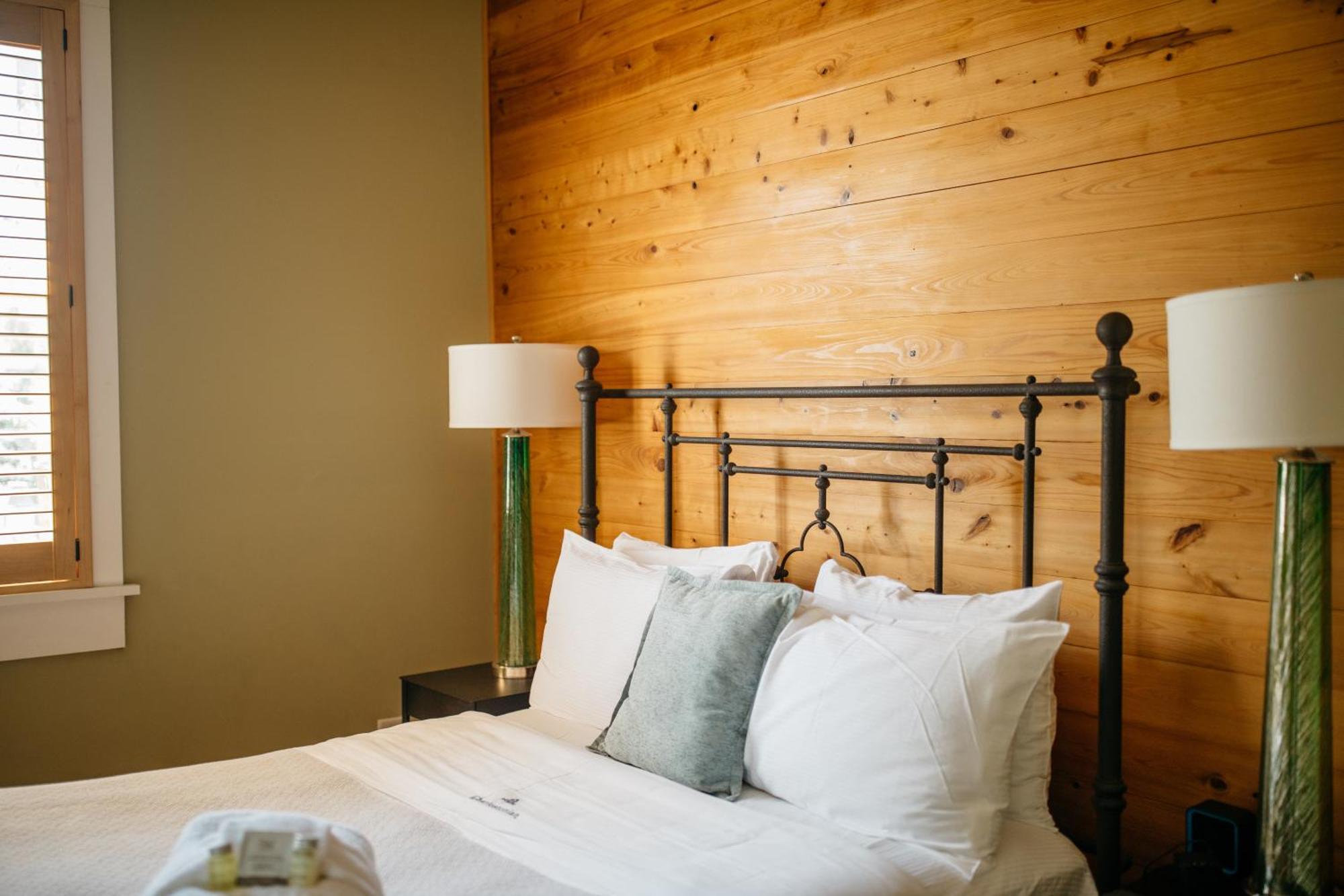 The Charlestonian Aparthotel Bilik gambar