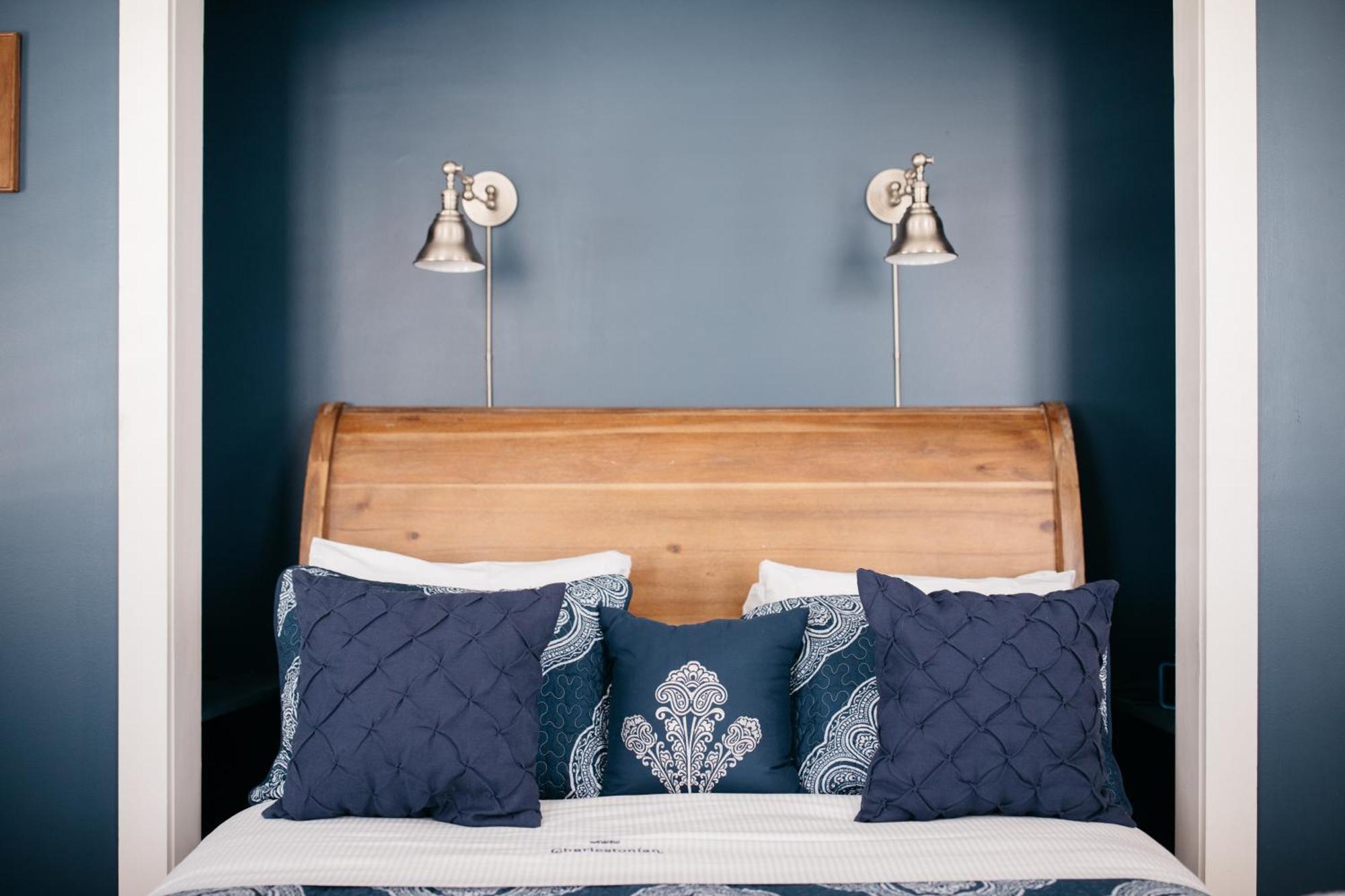 The Charlestonian Aparthotel Bilik gambar